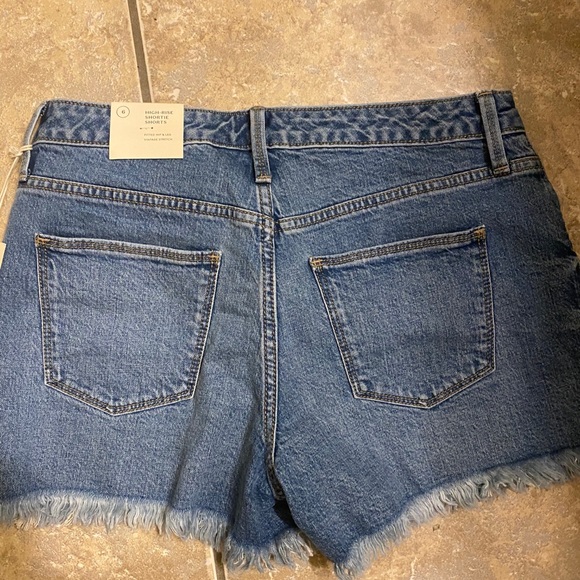 Universal Thread shorts - Picture 2 of 4